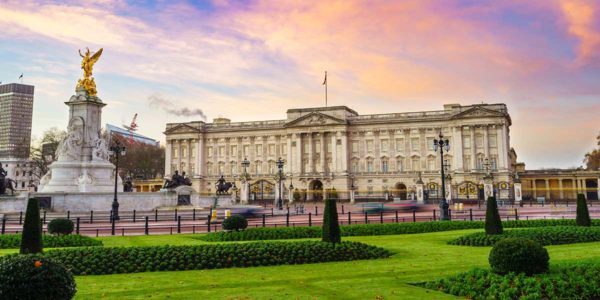 Top 20 Most Popular Attractions in the UK | The Tourist Trail